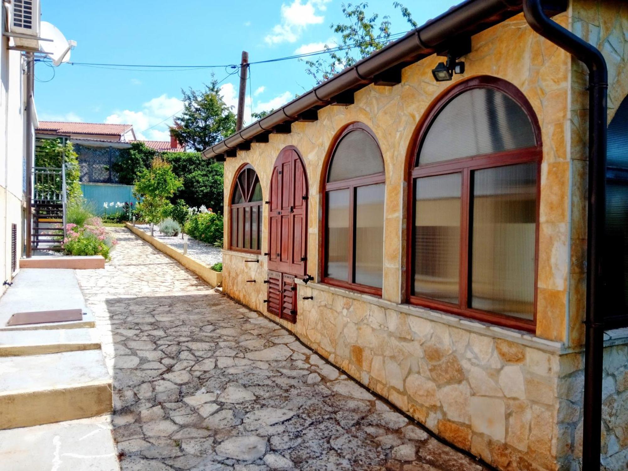 Apartments And Room Markovic Rovinjsko Selo Exteriér fotografie